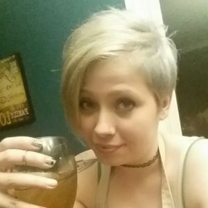 Meet your Posher, April